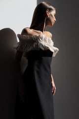 Omuz Detaylı Fırfırlı Siyah Beyaz Maxi Elbise Zalle