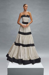 Siyah Beyaz Blok Desenli Straplez Fiyonklu Maxi Elbise Zalle