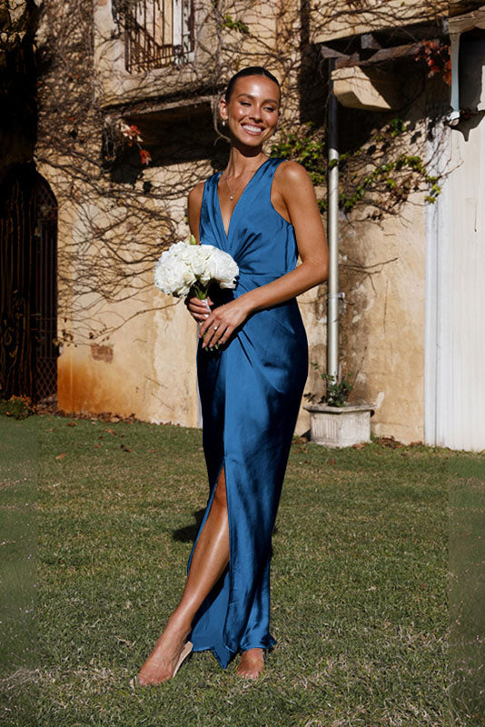 V Yaka Yırtmaçlı Zarif Maxi Elbise Zalle