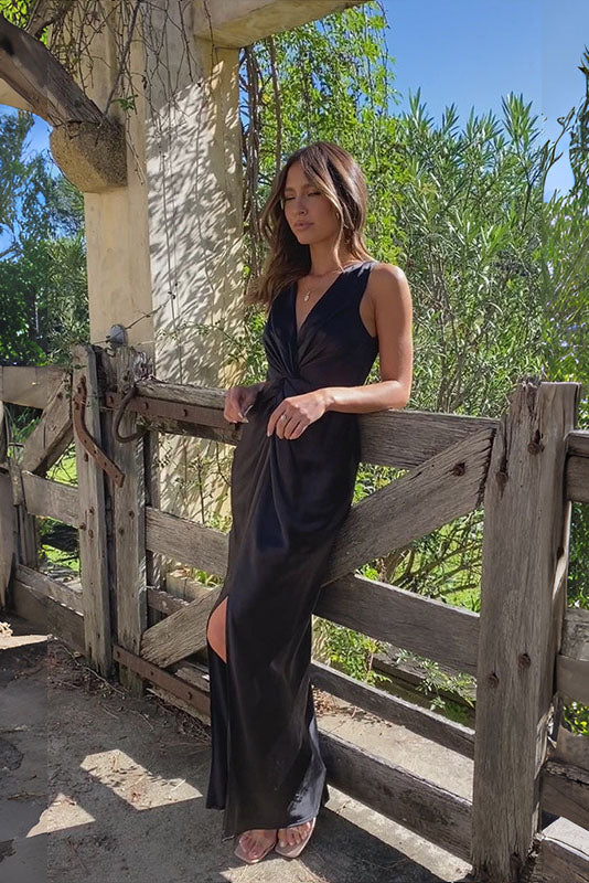 V Yaka Yırtmaçlı Zarif Maxi Elbise Zalle