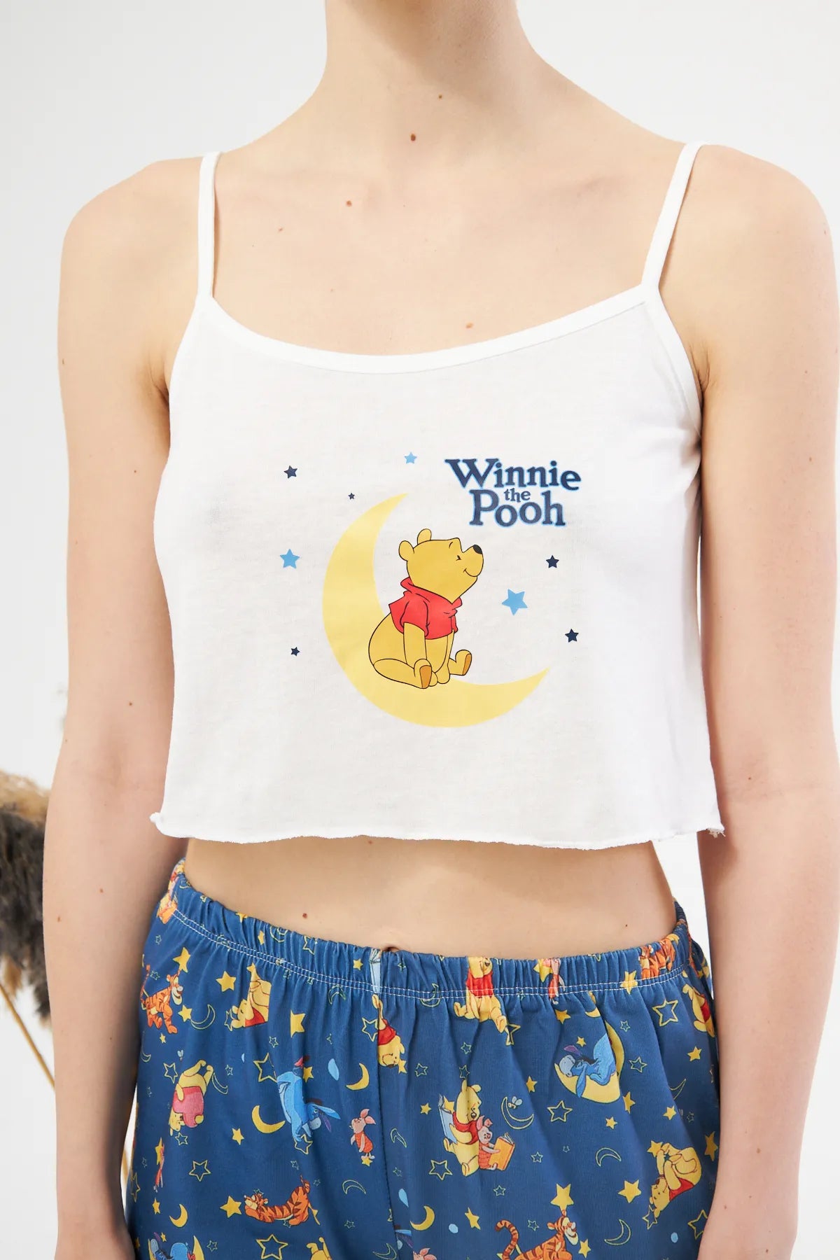 Winnie the Pooh Desenli Askılı Şortlu Takım