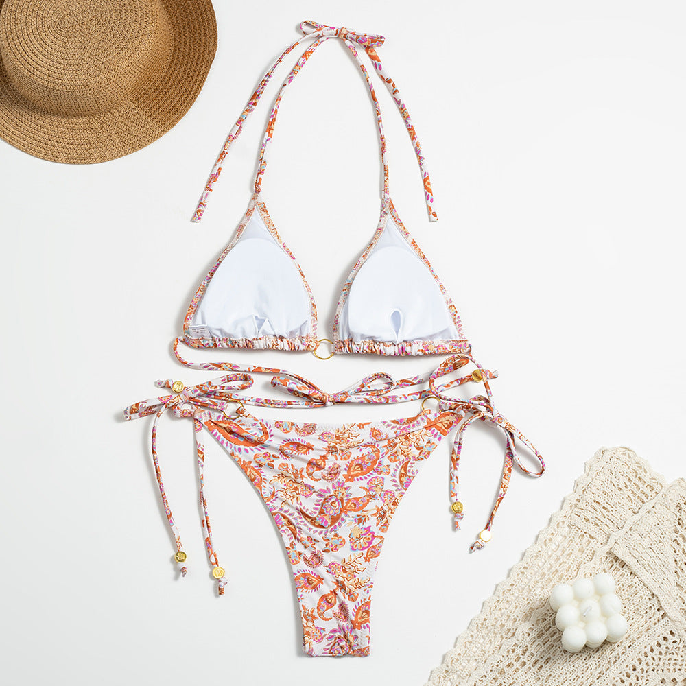 Çiçek Desenli Halkalı Zincir Detaylı Üçgen Bikini Takımı Zalle