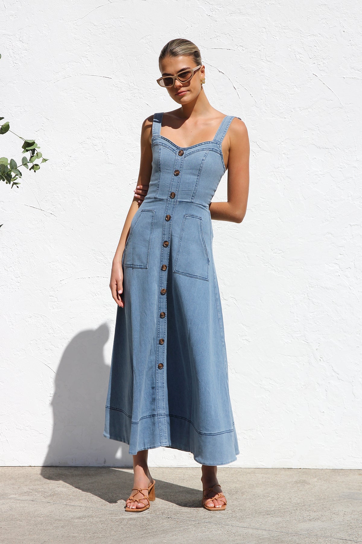Düğme Detaylı Askılı Denim Yazlık Elbise