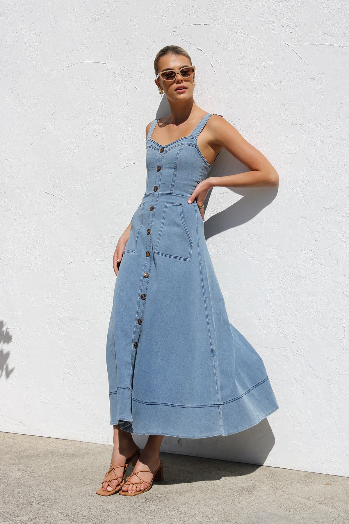 Düğme Detaylı Askılı Denim Yazlık Elbise