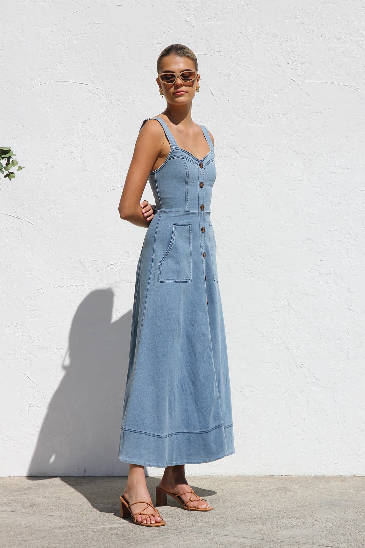 Düğme Detaylı Askılı Denim Yazlık Elbise