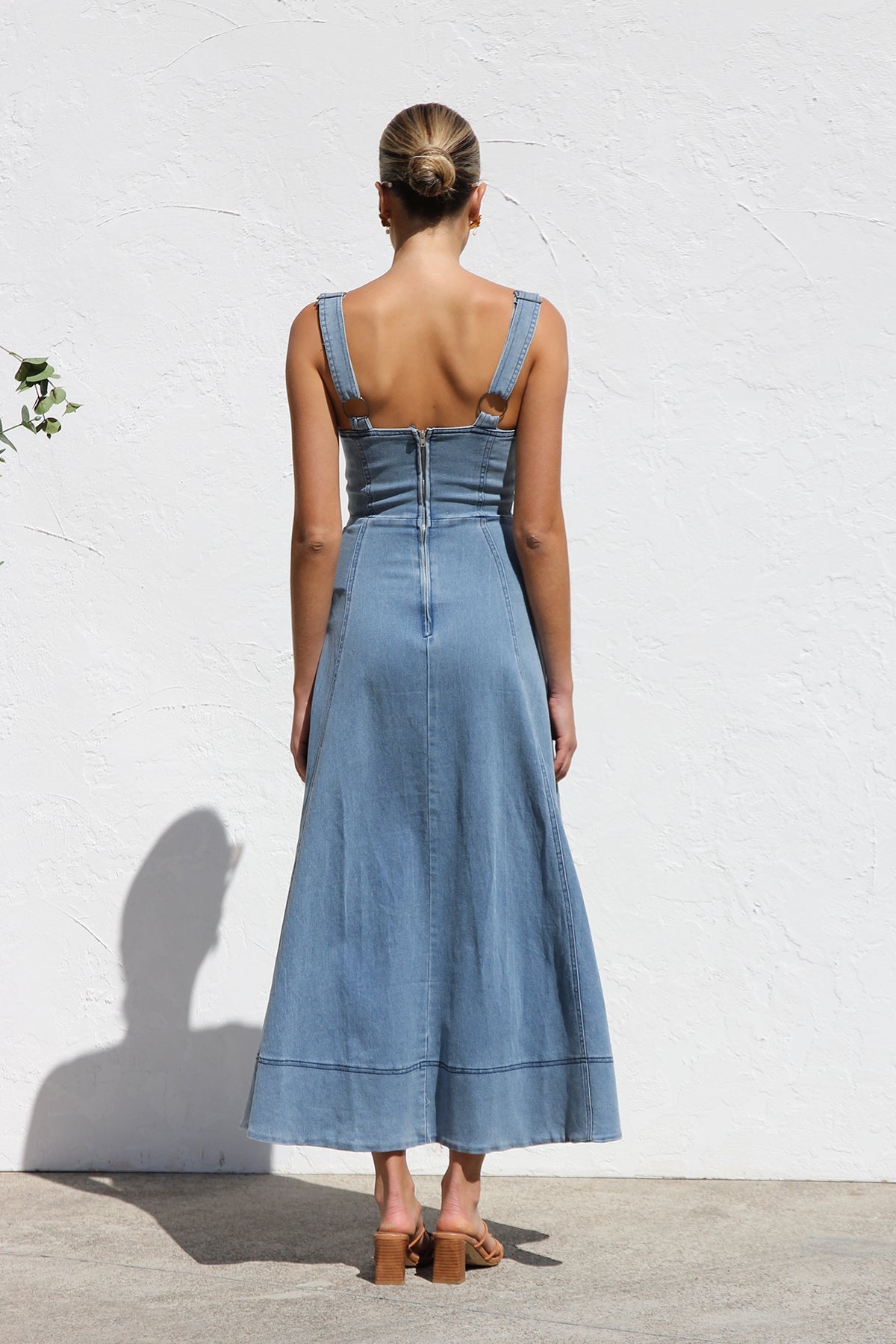 Düğme Detaylı Askılı Denim Yazlık Elbise
