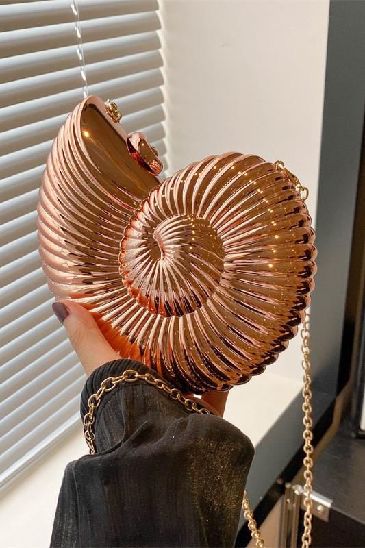 Kabuk Formlu Mini Çanta Zalle