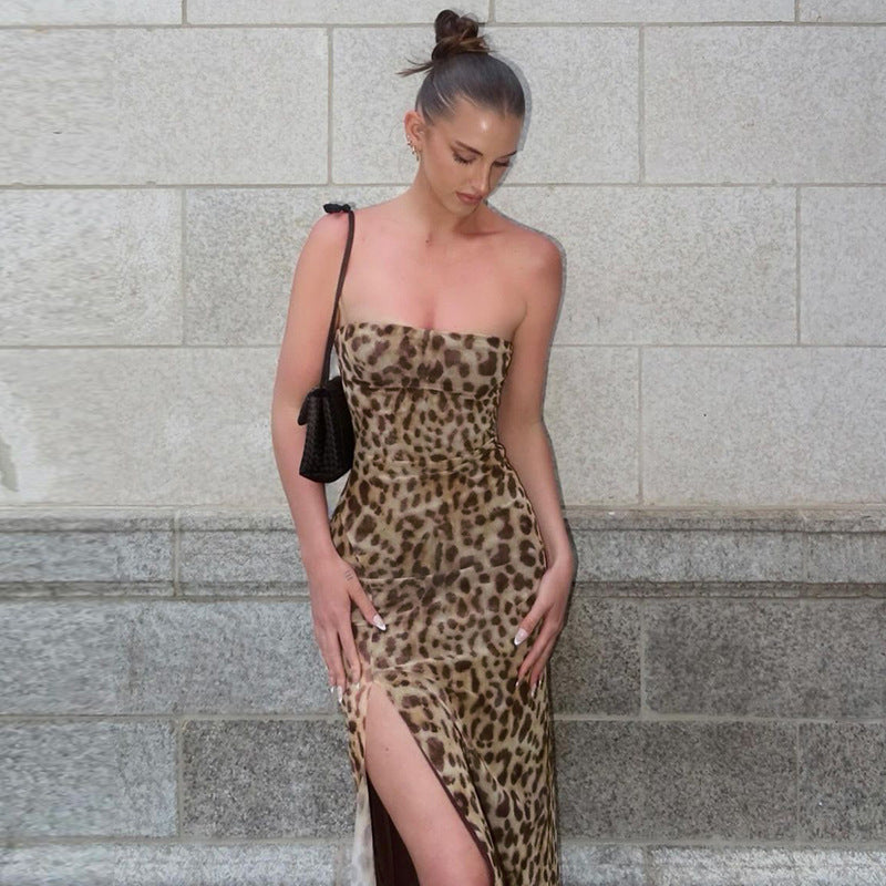 Leopar Desenli Straplez Yırtmaçlı Maxi Elbise