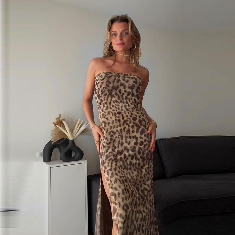 Leopar Desenli Straplez Yırtmaçlı Maxi Elbise