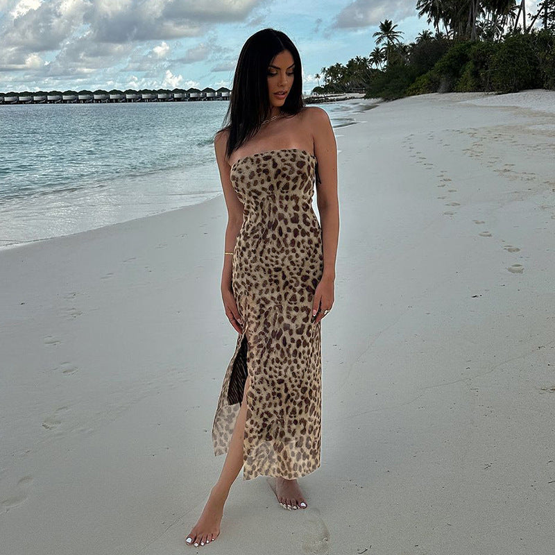 Leopar Desenli Straplez Yırtmaçlı Maxi Elbise