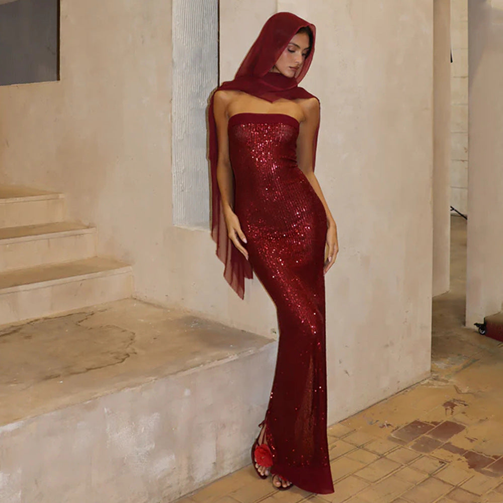 Sim Detaylı Straplez Maxi Gece Elbisesi