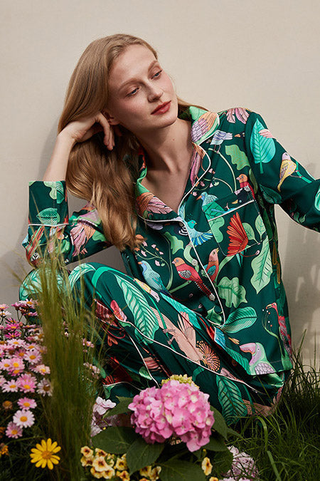 Tropikal Desenli Uzun Kollu Kuş Baskılı Saten Pijama Takımı Zalle