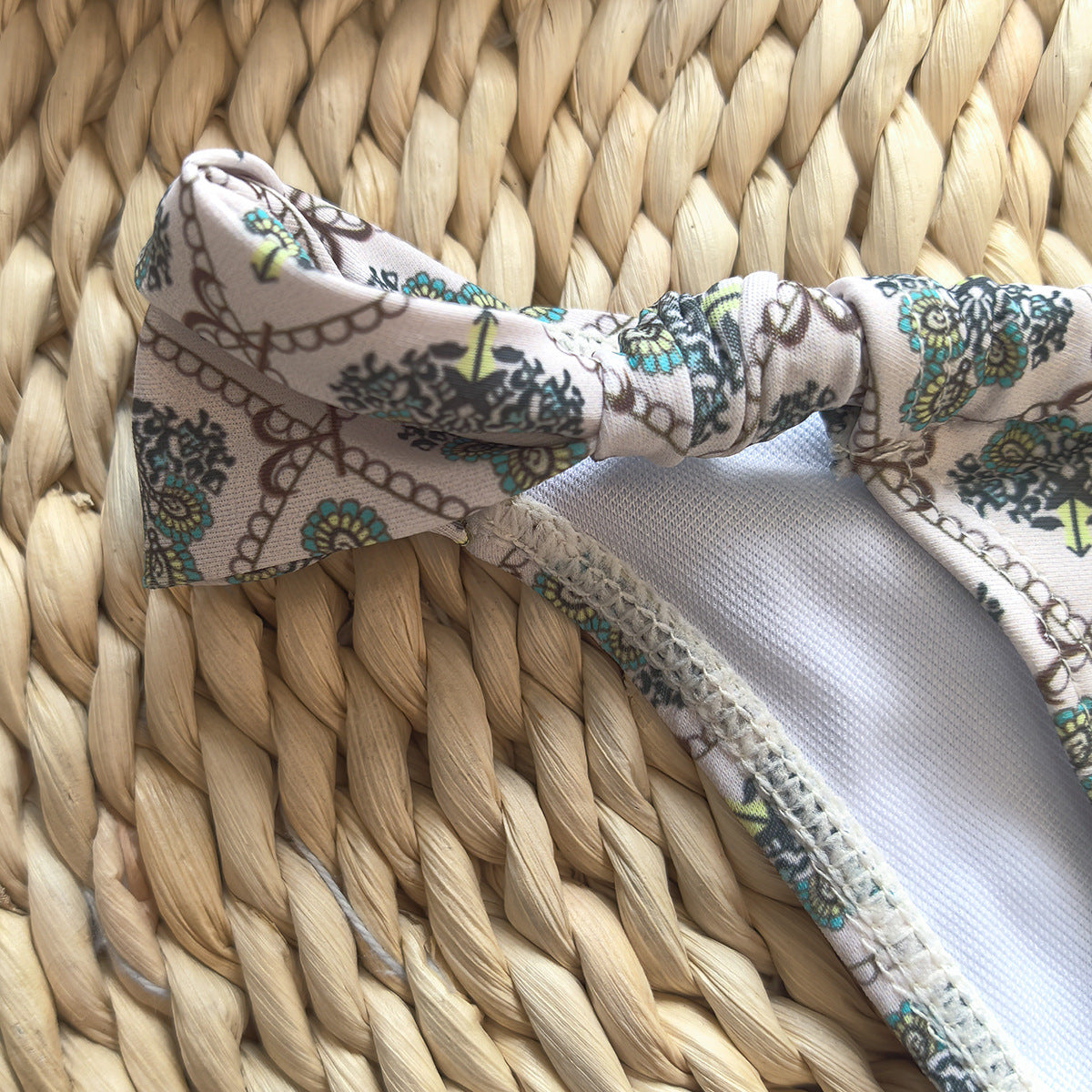 Pamuklu Retro Desenli Straplez Bikini Takımı Zalle